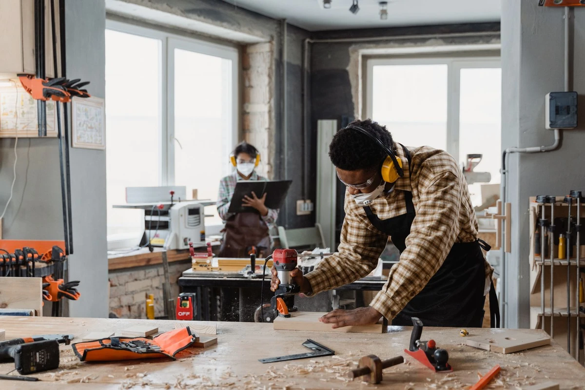 Tradespeople at work, protecting a small business when the unexpected hits